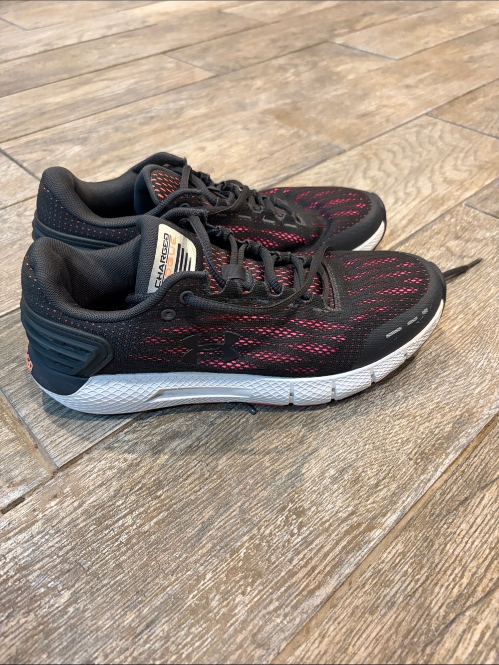 Under Armour Charged Rogue Running Shoes Women’s size 9